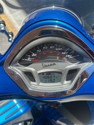 Vespa GTS 125 Azul