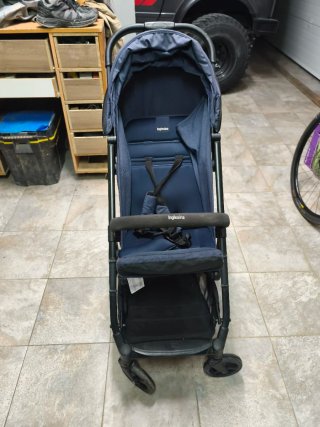 Passeggino blu per bambini