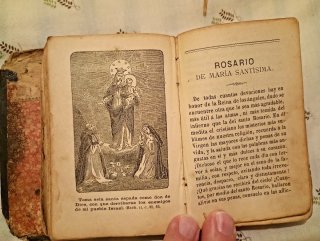 Devocionario antiguo dedicado a la Virgen María