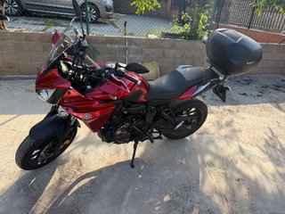 Yamaha Tracer 700 Roja