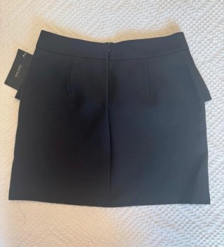 Falda Zara volante perlas Talla L