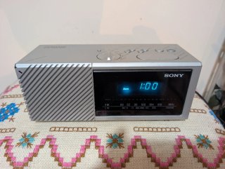 Radio despertador Sony ICF-C16L Vintage