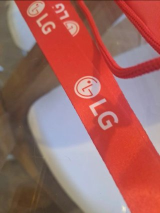 Merchandising LG FERRARI PHILIPS