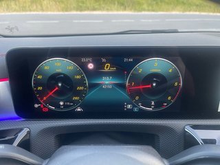 MERCEDES-BENZ CLA 200D SHOTING BRAKE AMG LINE “
