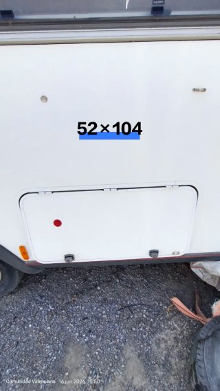 Puerta servicio autocaravana/caravana Camper