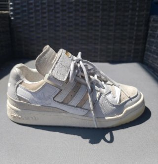 Zapatillas Adidas Forum Blancas y Beige