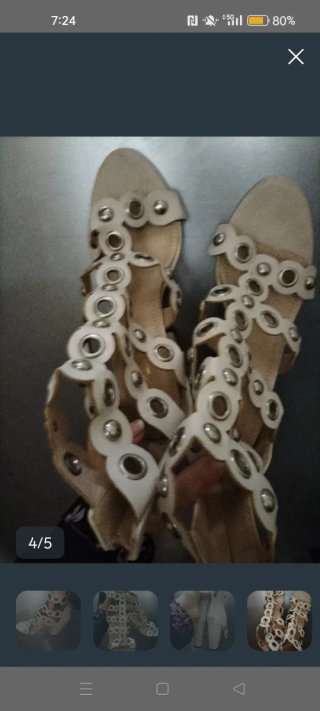 Sandalias de tiras blancas y doradas T39