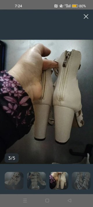 Sandalias de tiras blancas y doradas T39