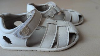 Sandalias barefoot Piruflex blancas Talla 22