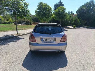 Nissan Almera 2004