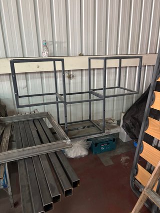 Estantería modular moderna de metal