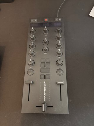 Native Instruments Traktor Kontrol Z1 MK2