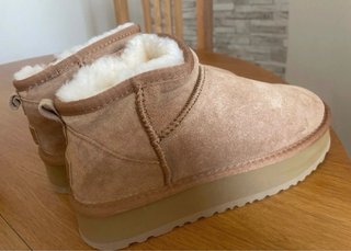 Botas UGG Talla 40 Beige