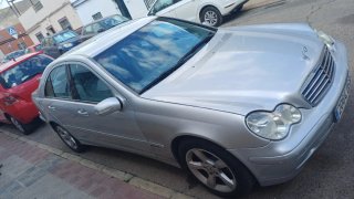 Mercedes-Benz Clase C 2005