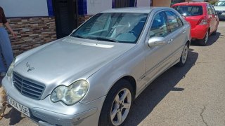 Mercedes-Benz Clase C 2005