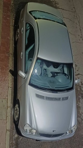 Mercedes-Benz Clase C 2005