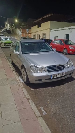 Mercedes-Benz Clase C 2005