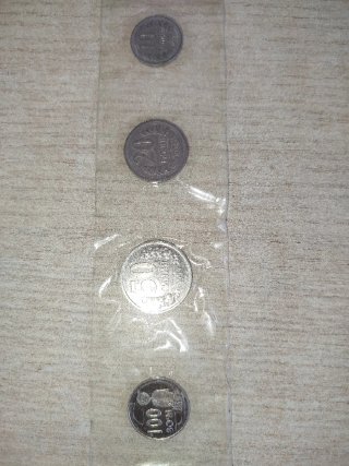 15 Monedas de Uzbekistán
