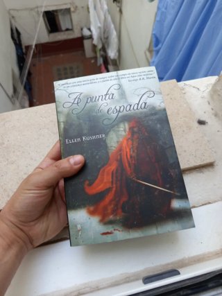 A punta de espada