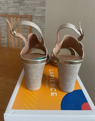 Zapatos de tacón dorados T40