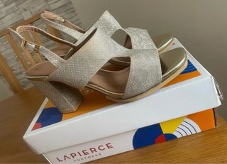 Zapatos de tacón dorados T40