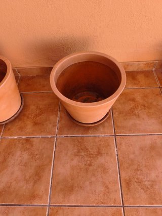 Tres maceteros