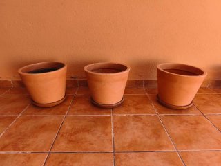 Tres maceteros