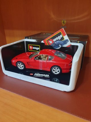 Ferrari 456 GT Bburago  scala da 1/18