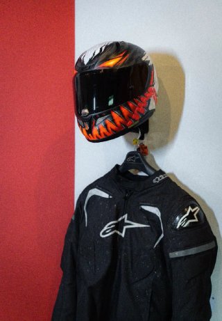 Percha Soporte Casco, llaves y chaqueta Moto