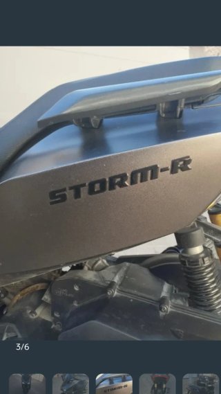 Wottam Storm R Maxi Scooter Negra/Gris