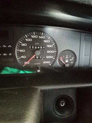 Audi 100 2.3
