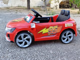 Macchina a batteria Audi per bambini