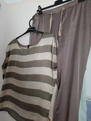Conjunto Benetton Top Rayas y Pantalón