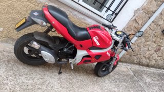 Gilera DNA Scooter Roja y Negra