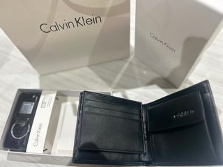 Portafoglio Calvin Klein nero con portachiavi