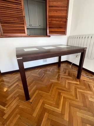 Mesa de comedor extensible de madera y cristal
