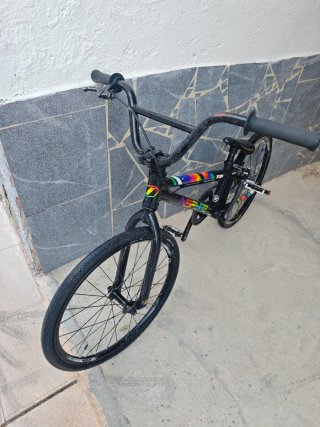 Bicicleta BMX Pro