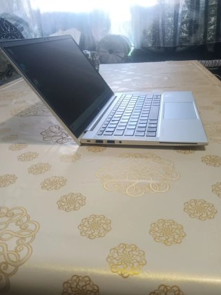 HP Elitebook 830 G7