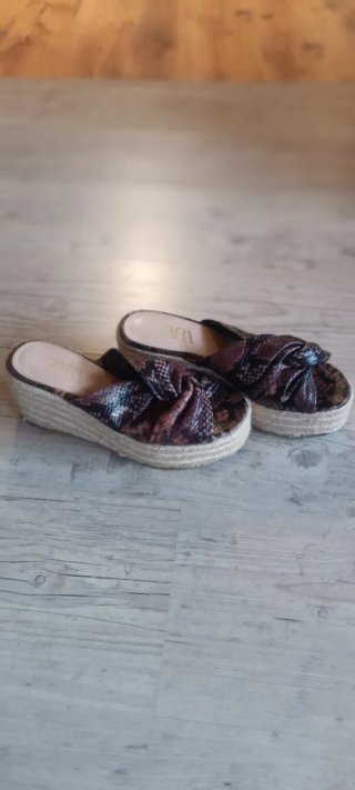 Cuñas Zara Talla 39