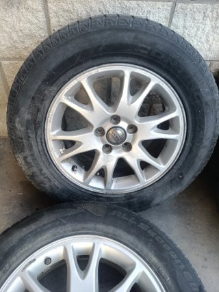Llantas Volvo R16 (4 unidades)