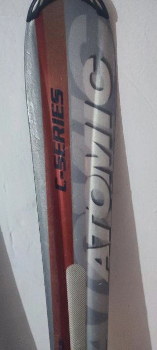 Esquís Atomic C-Series con Fijaciones