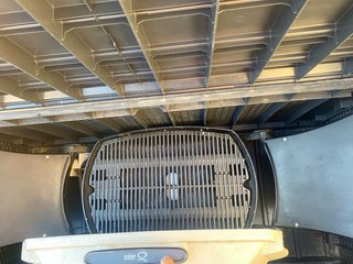 Barbacoa Weber con carro y enganche gas