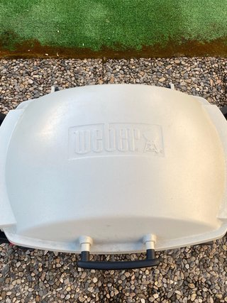 Barbacoa Weber con carro y enganche gas
