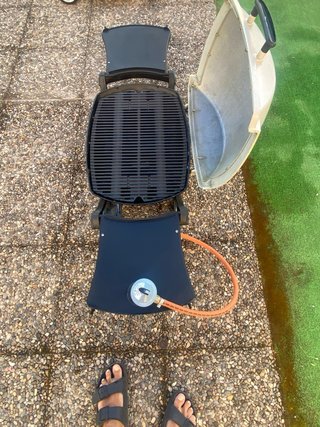 Barbacoa Weber con carro y enganche gas