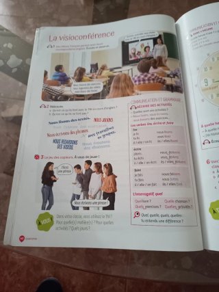 Libro de Francés 1° ESO de la editorial Satillana