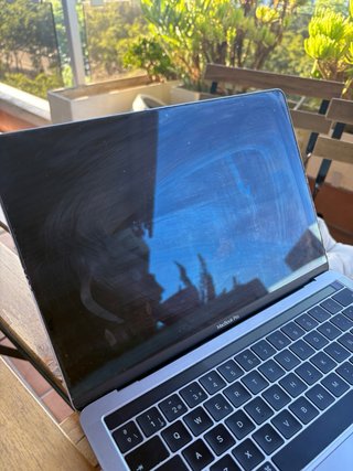 MacBook Pro 2019 Touch Bar