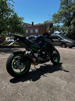Kawasaki Z900 2023 - Limitada en papeles