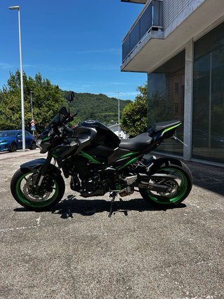 Kawasaki Z900 2023 - Limitada en papeles