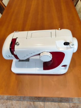 Máquina de coser Génesis 695