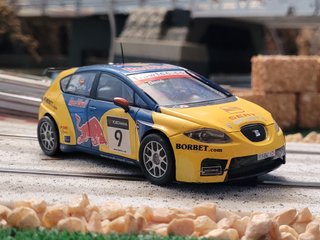 Coche de slot Scalextric Seat León WTCC y Regalo